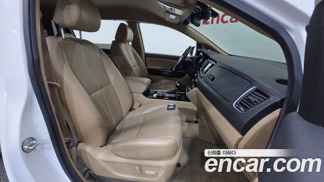 Kia Canival 2019 — photo 13