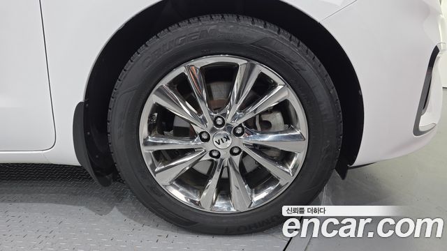 Kia Canival 2019 — photo 7