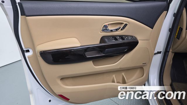 Kia Canival 2019 — photo 14