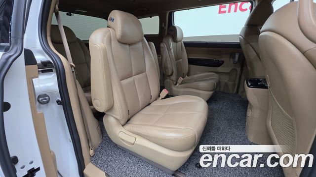 Kia Canival 2019 — photo 29