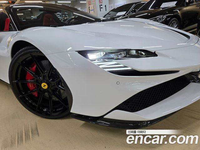 Ferrari SF90 2023 — photo 5