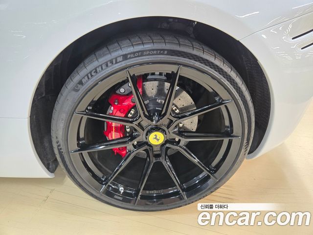 Ferrari SF90 2023 — photo 11