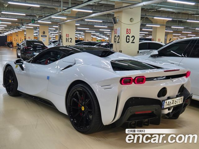Ferrari SF90 2023 — photo 14