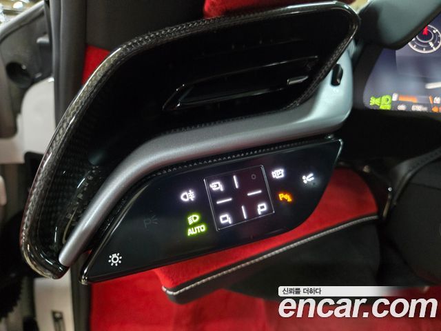 Ferrari SF90 2023 — photo 17