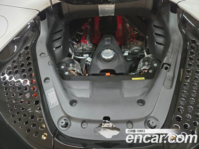 Ferrari SF90 2023 — photo 19