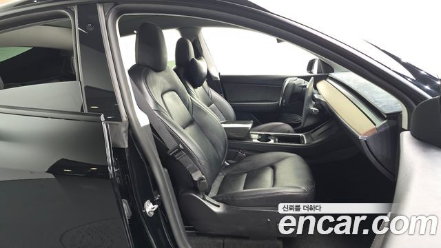 Tesla Model Y 2022 — photo 18
