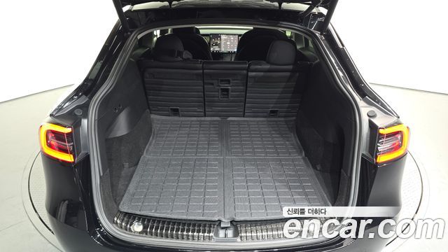 Tesla Model Y 2022 — photo 23