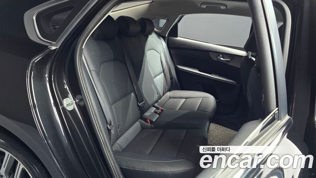 Kia K3 2019 — photo 16