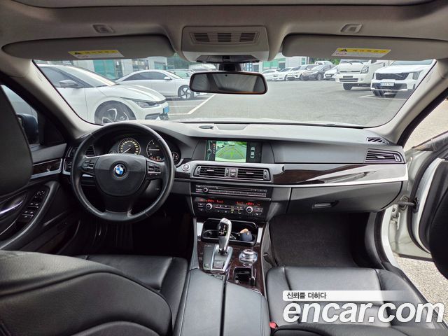 BMW 5-Series 2011 — photo 7
