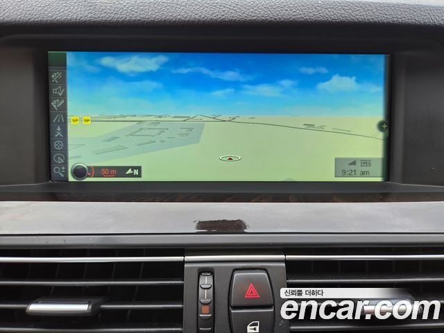 BMW 5-Series 2011 — photo 15