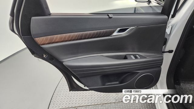Genesis G80 2021 — photo 15