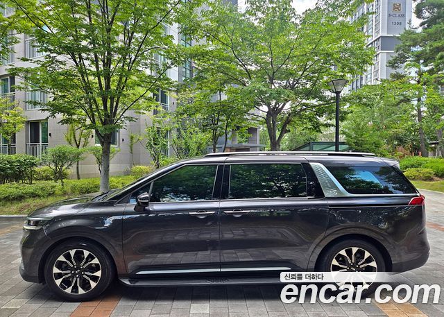 Kia Canival 2021 — photo 4