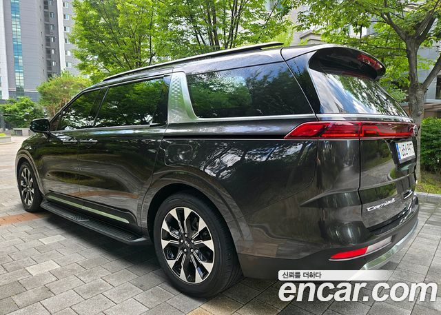 Kia Canival 2021 — photo 5