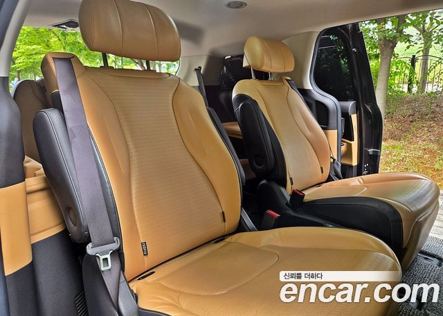 Kia Canival 2021 — photo 14
