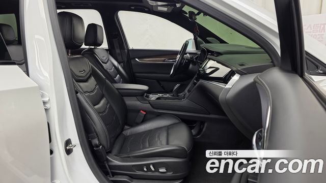 Cadillac XT6 2020 — photo 17