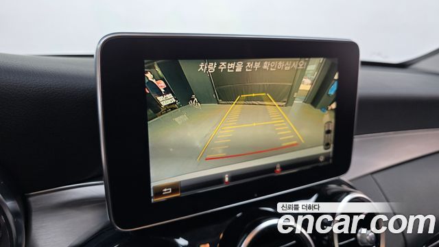 Mercedes-Benz C-Class 2018 — photo 21