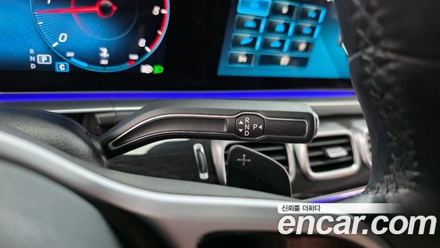 Mercedes-Benz GLE-Class 2021 — photo 12