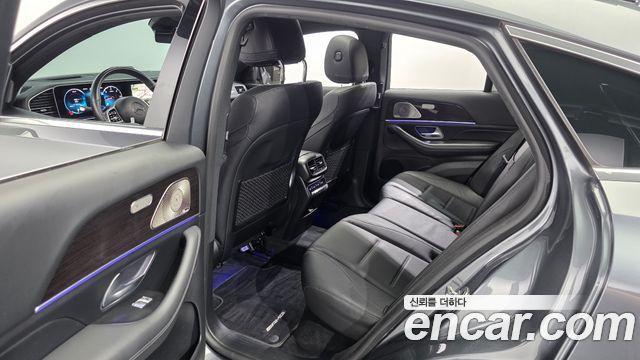Mercedes-Benz GLE-Class 2021 — photo 17