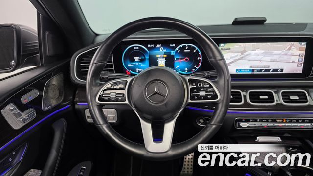 Mercedes-Benz GLE-Class 2021 — photo 19