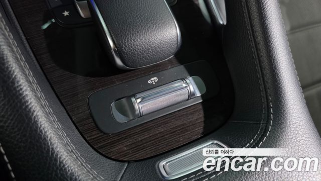 Mercedes-Benz GLE-Class 2021 — photo 22