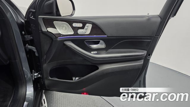 Mercedes-Benz GLE-Class 2021 — photo 15