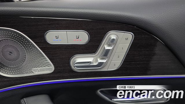Mercedes-Benz GLE-Class 2021 — photo 37