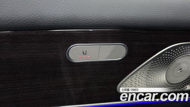 Mercedes-Benz GLE-Class 2021 — photo 38