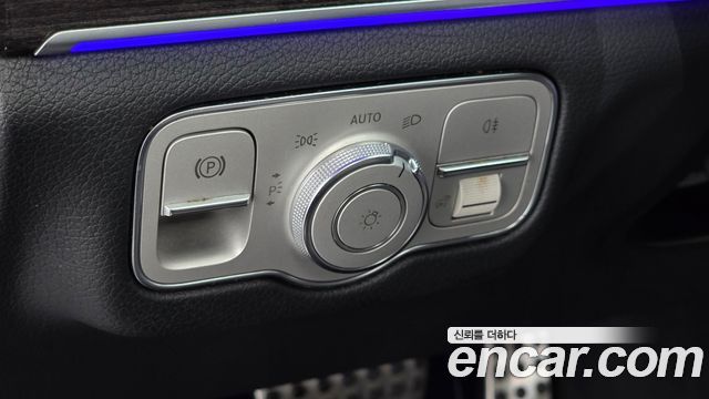 Mercedes-Benz GLE-Class 2021 — photo 41