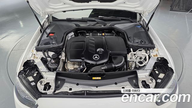 Mercedes-Benz E-Class 2021 — photo 6
