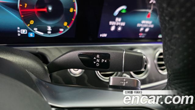 Mercedes-Benz E-Class 2021 — photo 12