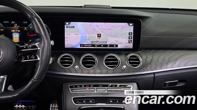 Mercedes-Benz E-Class 2021 — photo 18