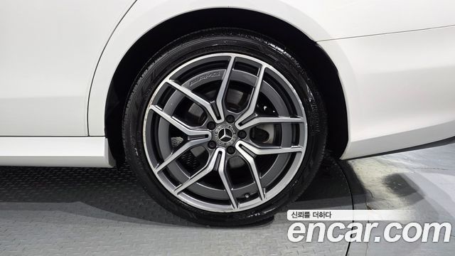 Mercedes-Benz E-Class 2021 — photo 7