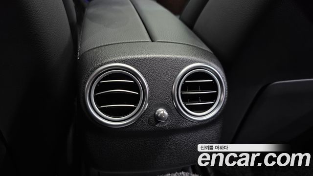 Mercedes-Benz E-Class 2021 — photo 38