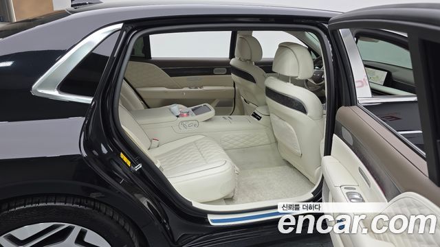 Genesis G90 2023 — photo 11