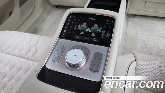 Genesis G90 2023 — photo 19