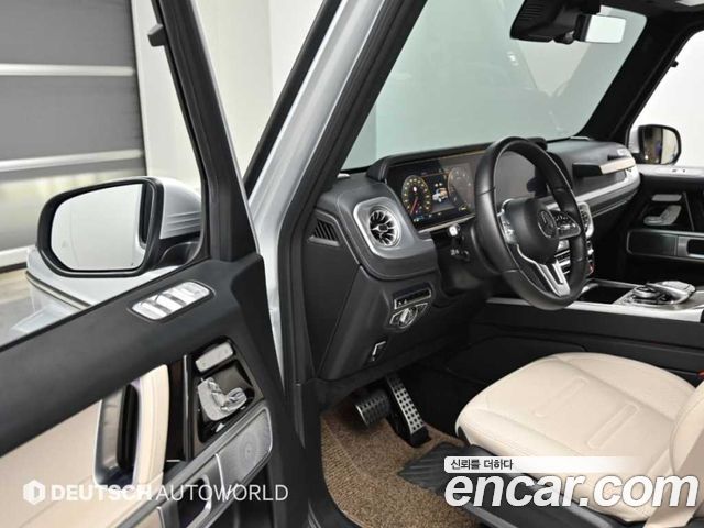 Mercedes-Benz G-Class 2023 — photo 11