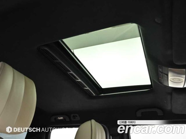 Mercedes-Benz G-Class 2023 — photo 18
