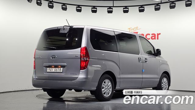 Hyundai Starex 2021 — photo 2