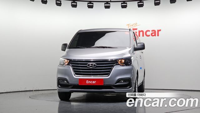 Hyundai Starex 2021 — photo 3
