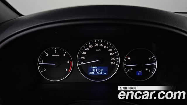 Hyundai Starex 2021 — photo 11