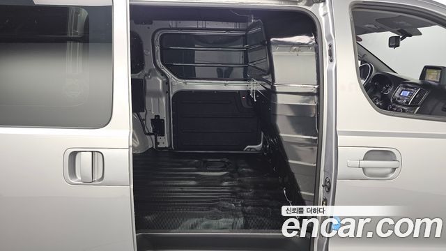 Hyundai Starex 2021 — photo 17