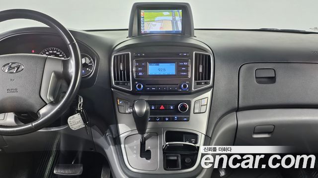 Hyundai Starex 2021 — photo 19