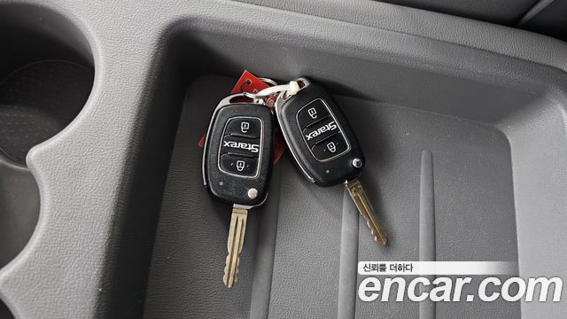 Hyundai Starex 2021 — photo 22