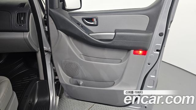 Hyundai Starex 2021 — photo 15