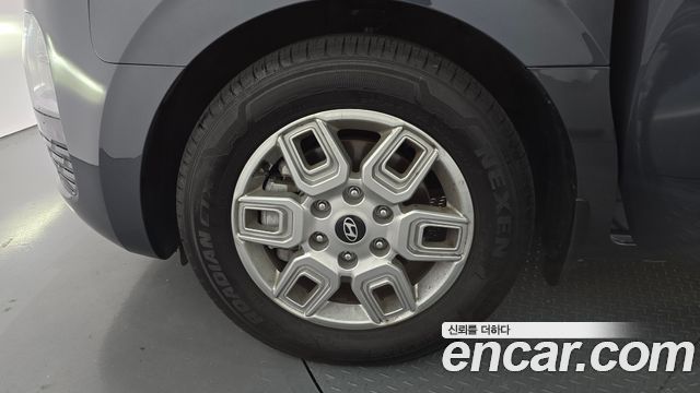 Hyundai Staria 2025 — photo 5