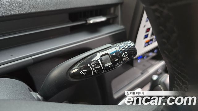 Hyundai Staria 2025 — photo 12