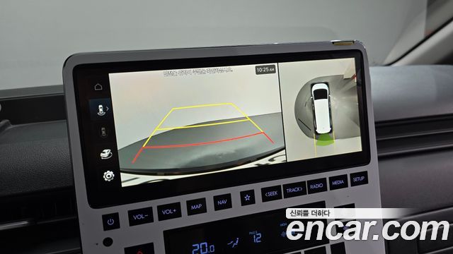 Hyundai Staria 2025 — photo 15