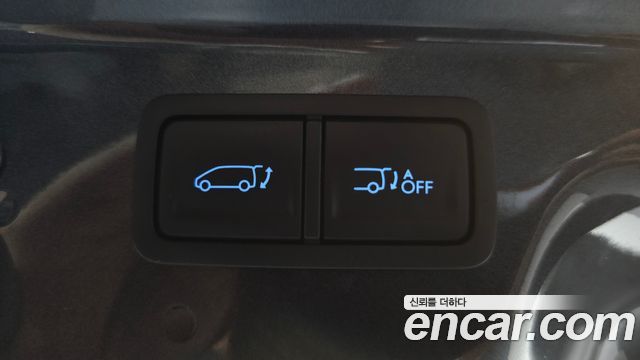 Hyundai Staria 2025 — photo 16