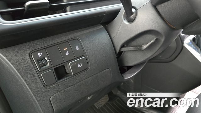 Hyundai Staria 2025 — photo 19