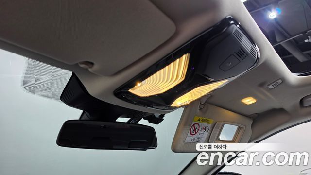 BMW 5-Series 2021 — photo 21